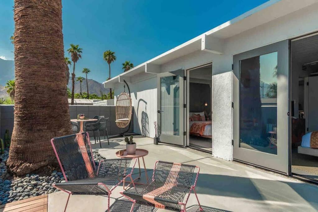 Alexander: Retro Chic Oasis 2023 Modernism Showcase House Palm Springs Buitenkant foto