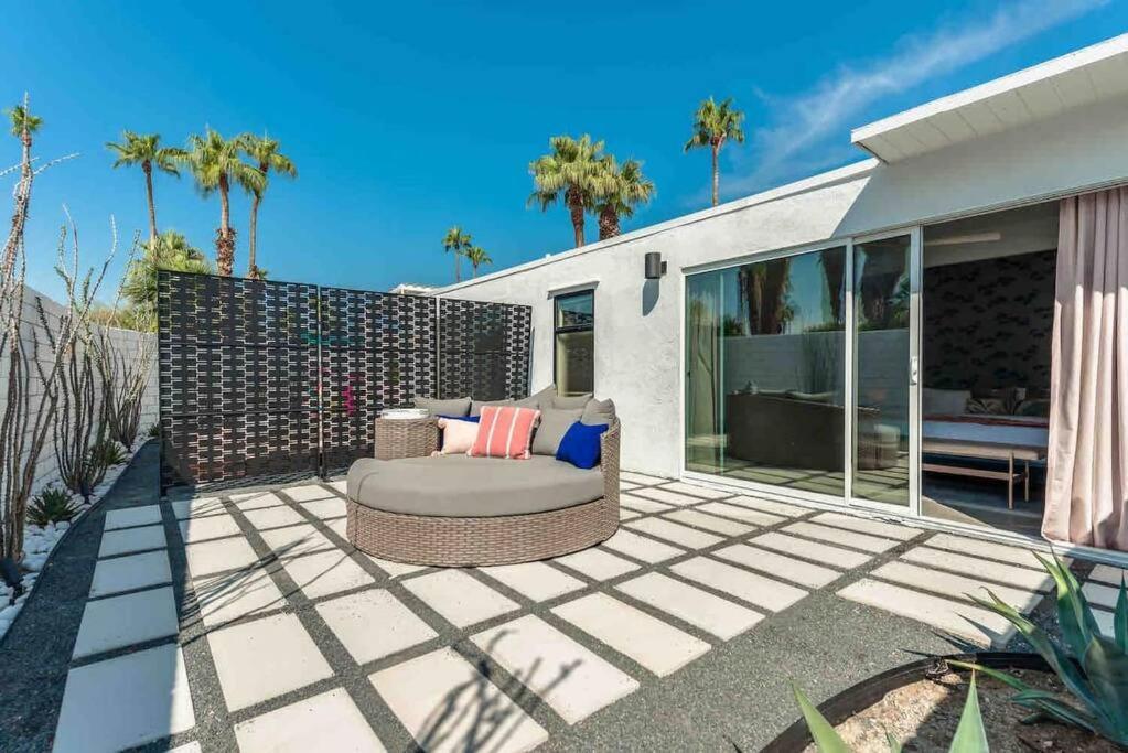 Alexander: Retro Chic Oasis 2023 Modernism Showcase House Palm Springs Buitenkant foto