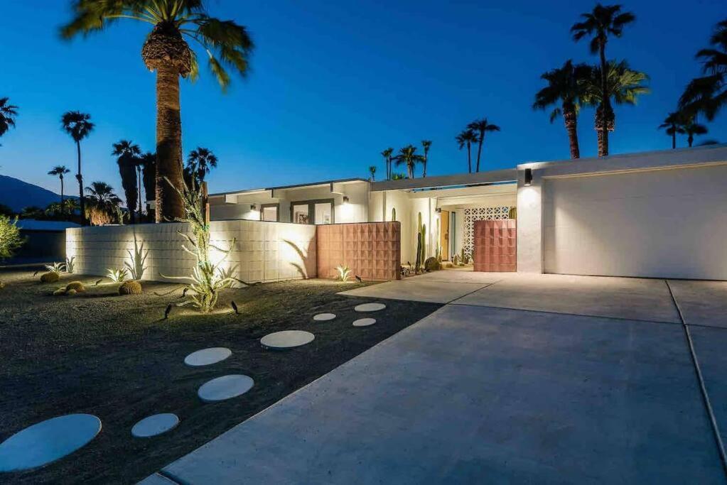 Alexander: Retro Chic Oasis 2023 Modernism Showcase House Palm Springs Buitenkant foto